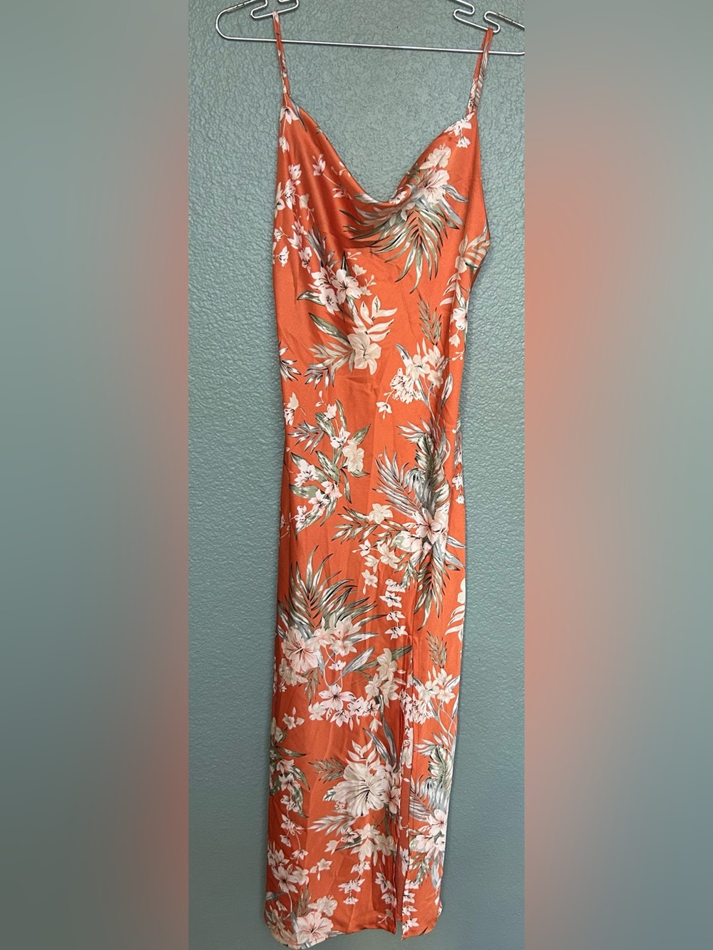 NWOT  Paper Heart Medium Orange
Tropical Floral Satin Side Slit
Sleeveless Dress